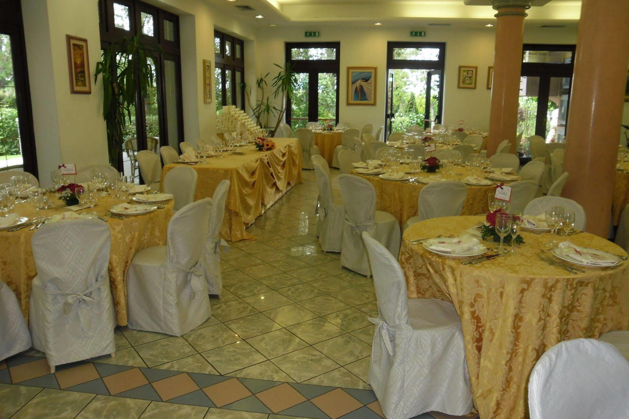 Hotel Ristorante Farneta Cortona Exteriör bild